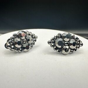 VTG Silver Tone Faceted Rhinestone Clip On Earrings Cluster Sparkle Jewelry
